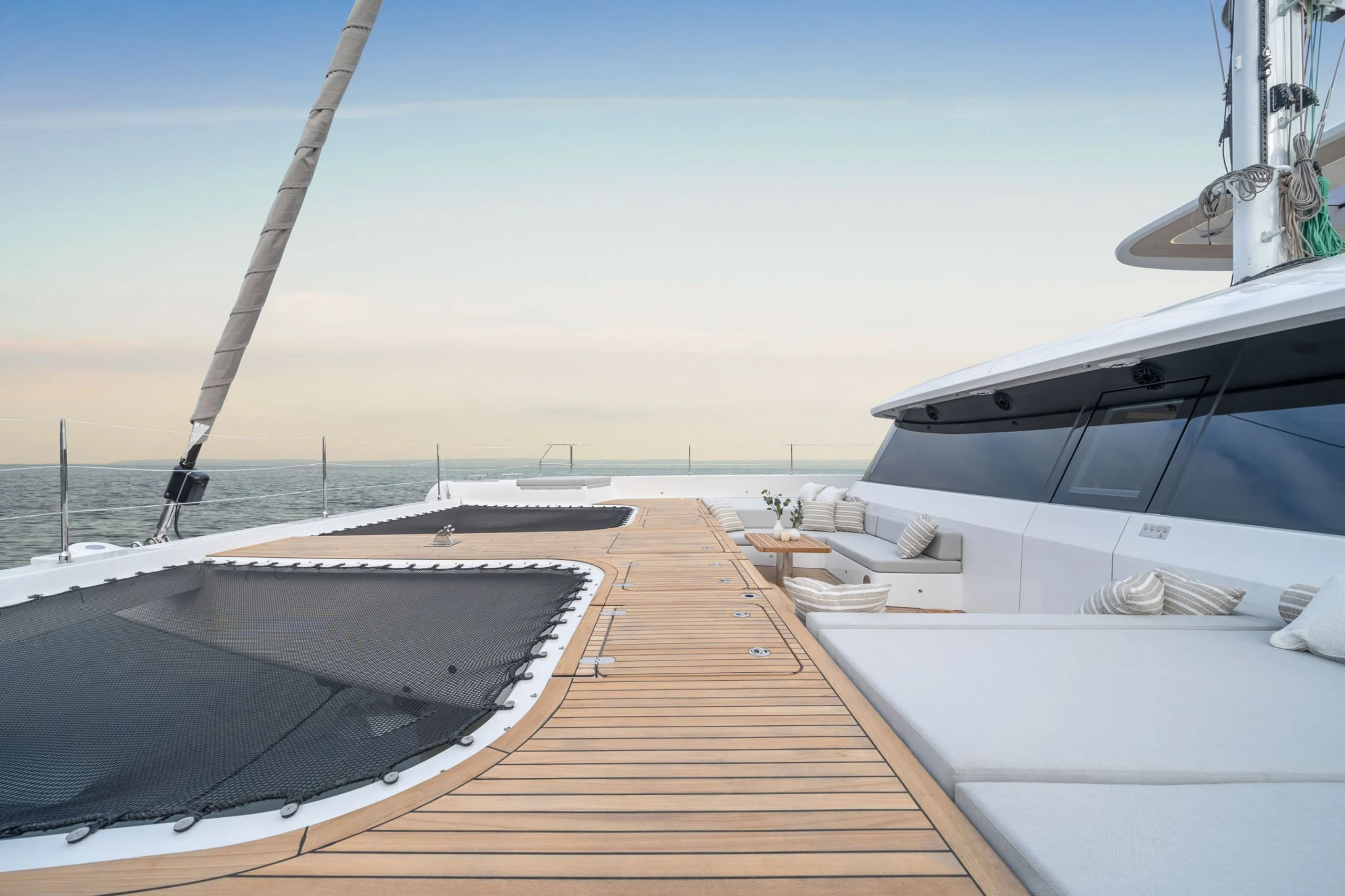 Mint_Marine_Sunreef-70-Sail_ANKAWER-VI_07